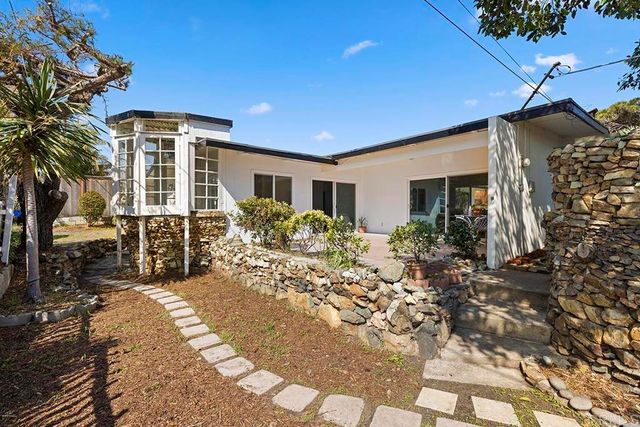 $2,450,000 | 5395 Los Robles Drive, Carlsbad, CA 92008