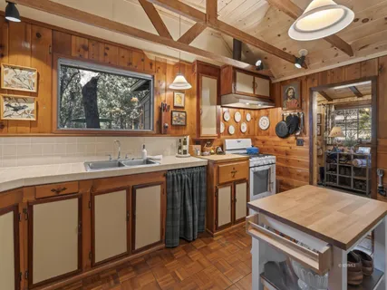 $440,000 | 53241 Middleridge Drive, Idyllwild, CA 92549
