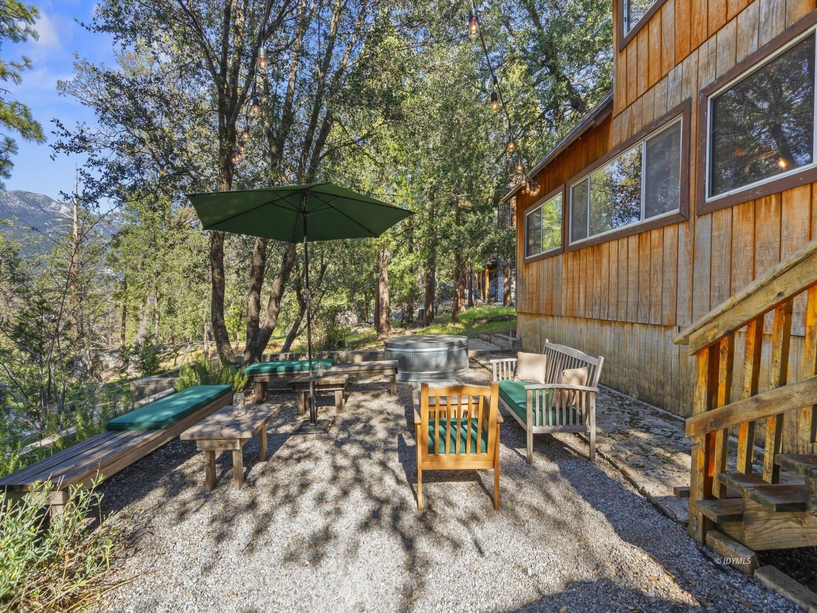53241 Middleridge Drive Idyllwild, CA 92549 - Photo 34 of 48 a view of a street with sitting area