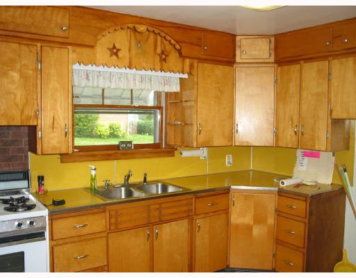 470 Rte 422 Butler, PA 16002 - Photo 4 of 8 Kitchen.