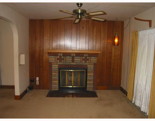 470 Rte 422 Butler, PA 16002 - Photo 5 of 8 Den/Family/Great Room.