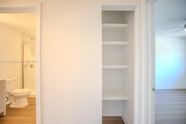 a bathroom with a toilet