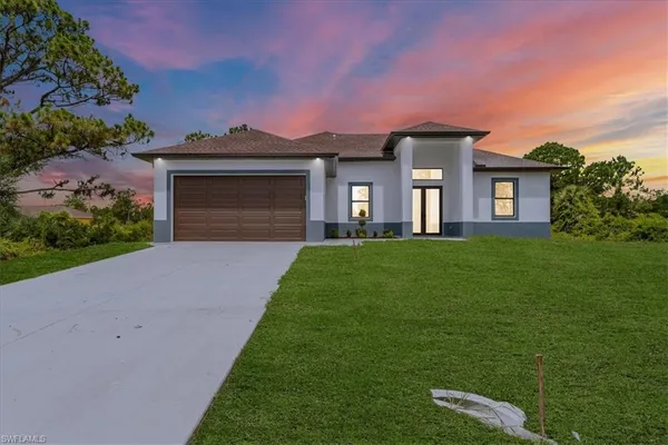 $334,999 | 1033 Plymouth Street East, Lehigh Acres, FL 33974