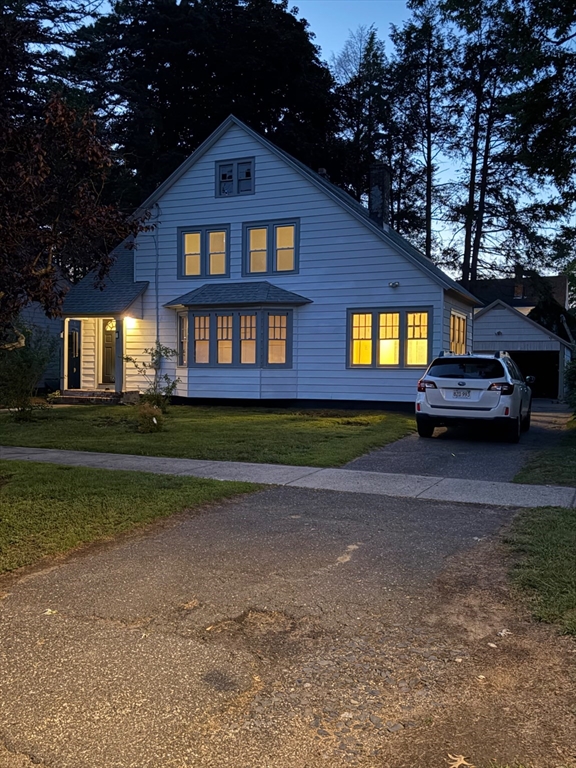16 Fenimore Boulevard Springfield, MA 01108 - Photo 7 of 33