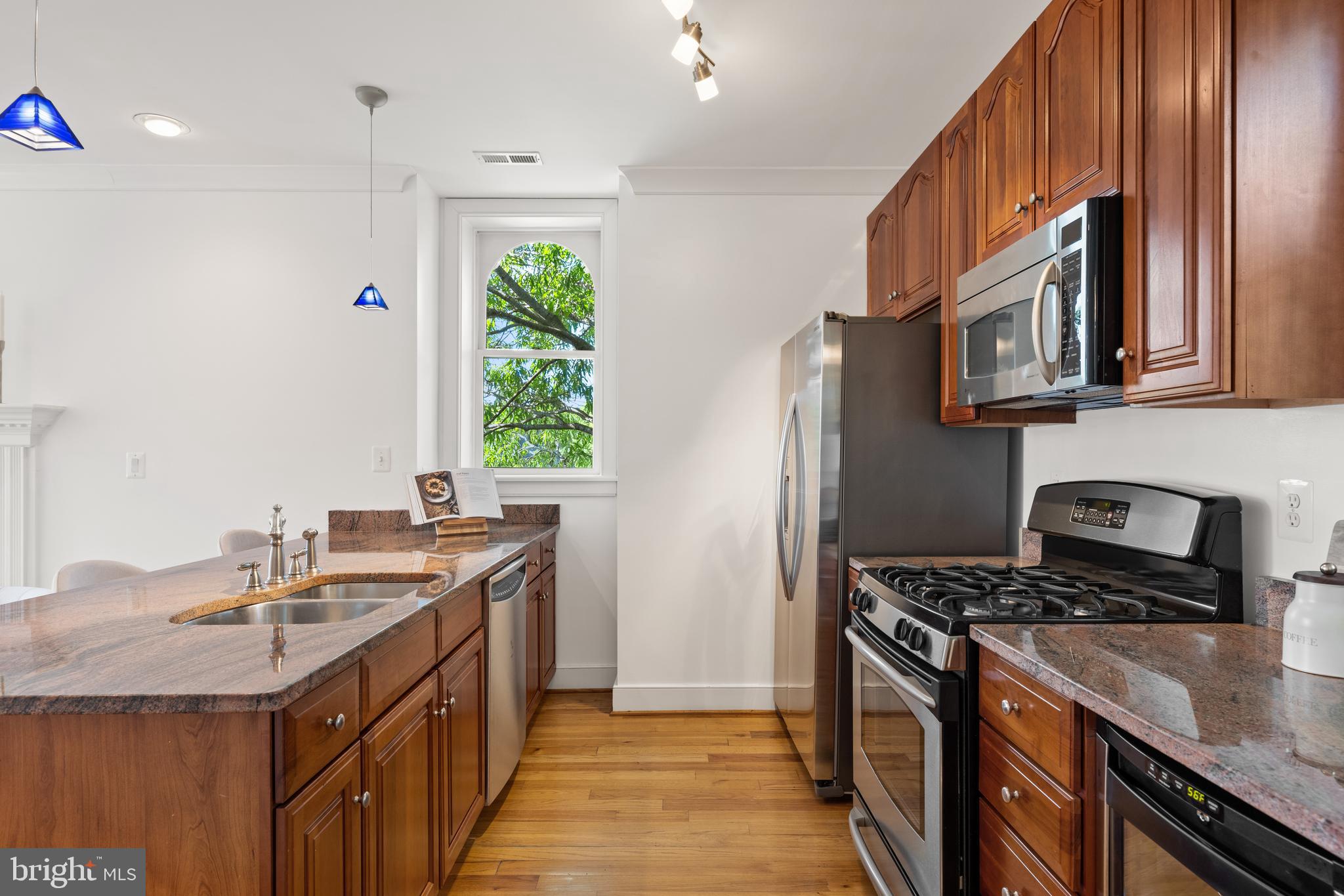 19 Logan Circle Northwest, Unit 300 Washington, DC 20005 - Photo 9 of 24