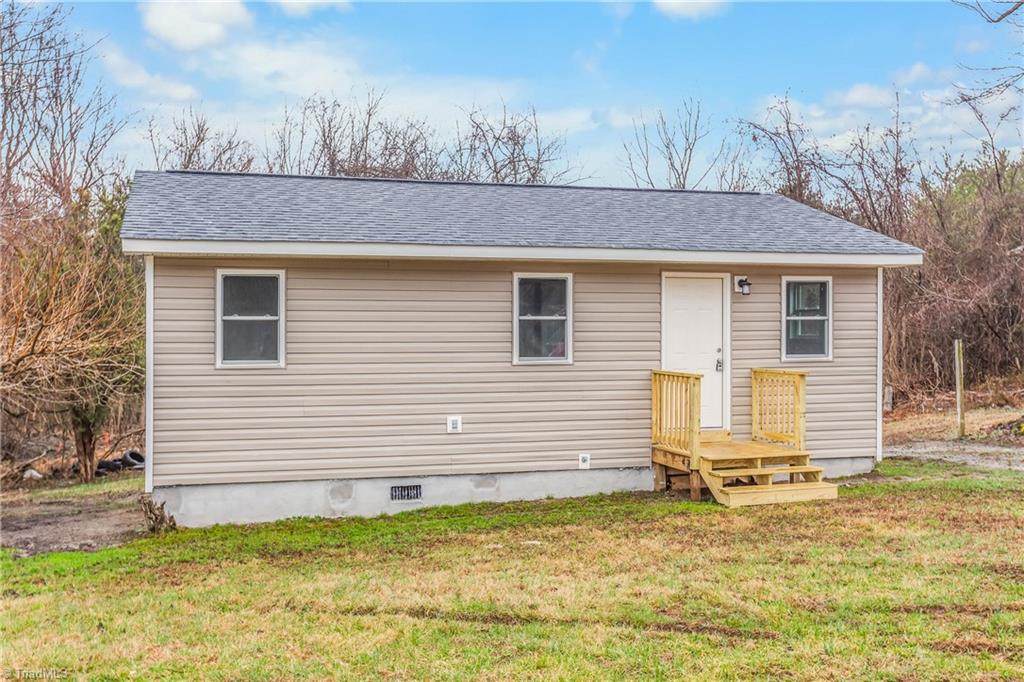 2043 Bishop Road Greensboro, NC 27406 - Photo 2 of 15