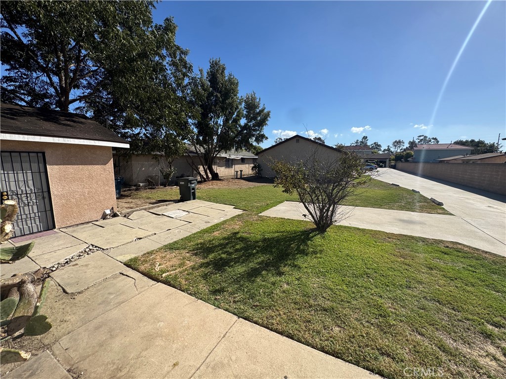 9224 Walnut Street Bellflower, CA 90706 - Photo 4 of 5