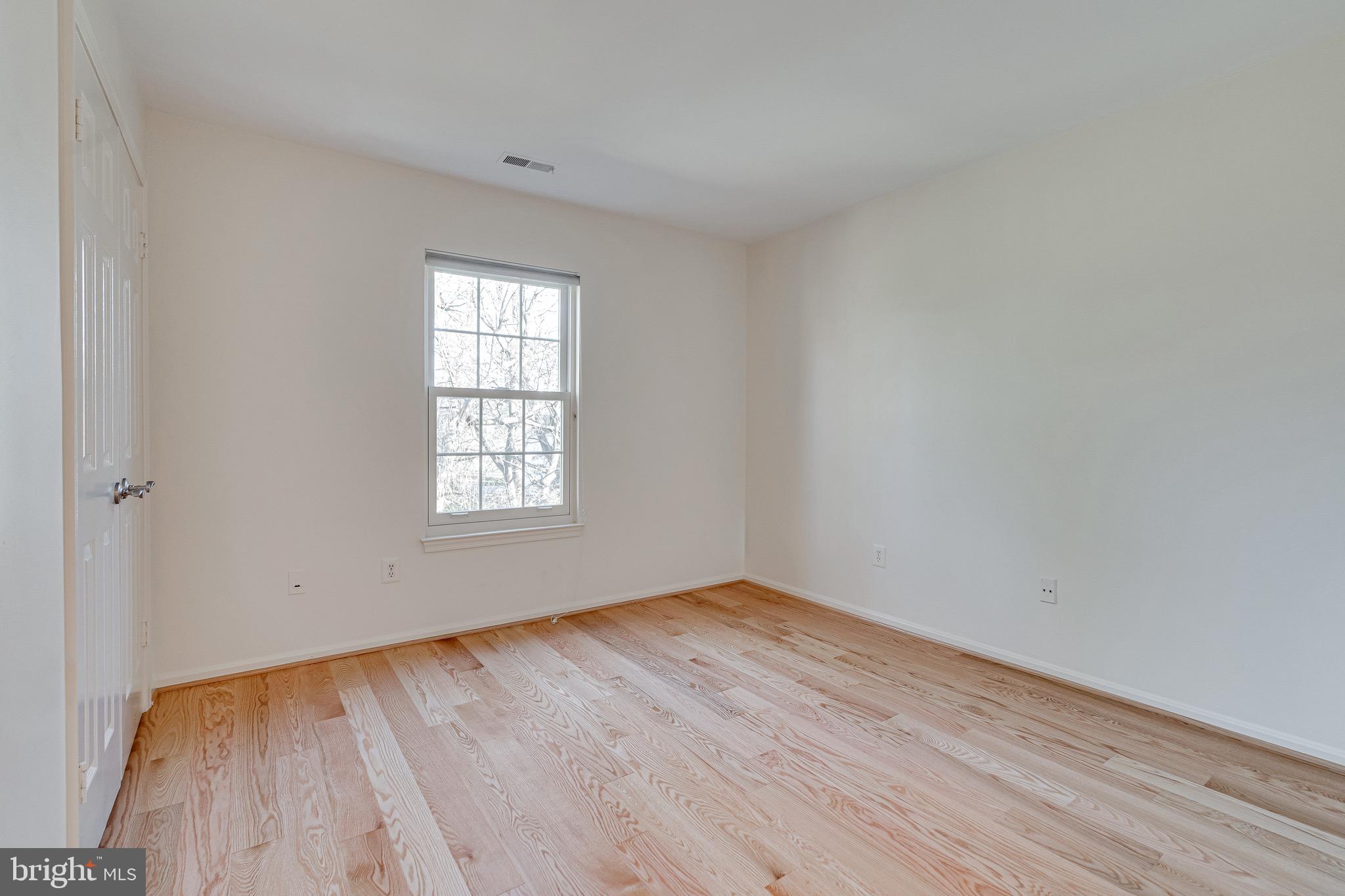 1423 McLean Mews Court McLean, VA 22101 - Photo 28 of 50