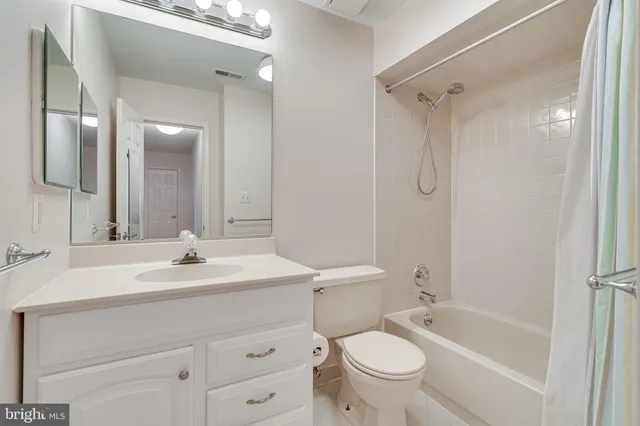 $5,500 | 1423 McLean Mews Court, McLean, VA 22101