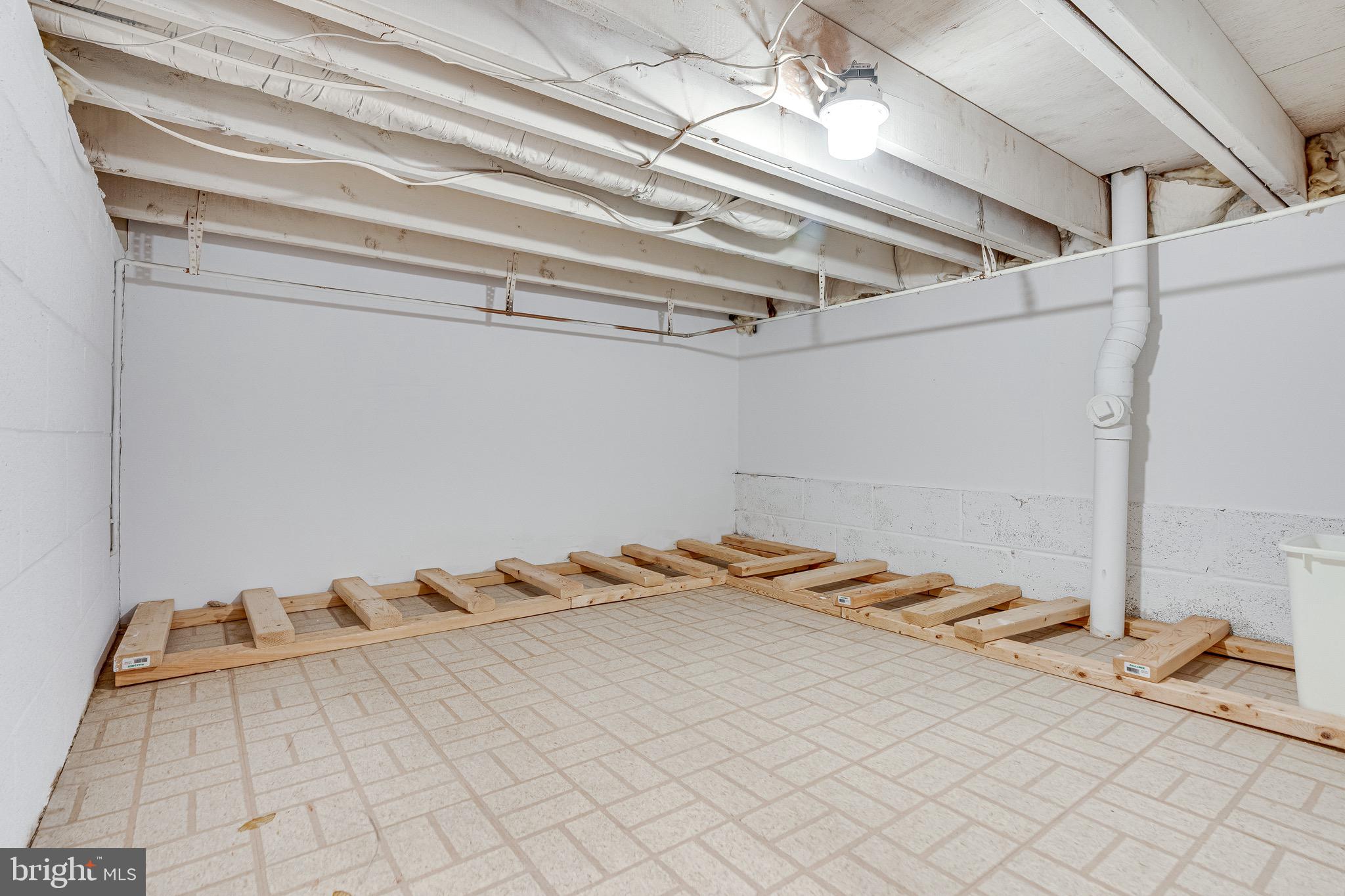 1423 McLean Mews Court McLean, VA 22101 - Photo 37 of 50