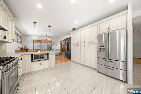 $1,299,900 | 19 Central Avenue, Demarest, NJ 07627