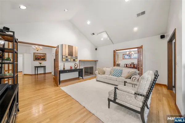 $1,299,900 | 19 Central Avenue, Demarest, NJ 07627