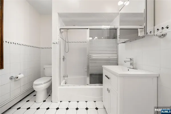 $1,299,900 | 19 Central Avenue, Demarest, NJ 07627