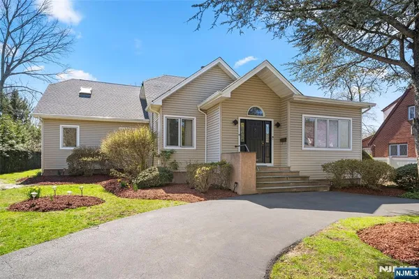 $1,299,900 | 19 Central Avenue, Demarest, NJ 07627