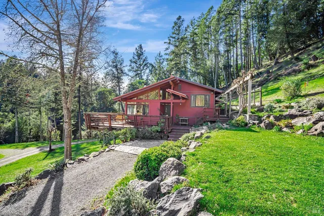 $1,285,625 | 625 Tzabaco Creek Road, Geyserville, CA 95441