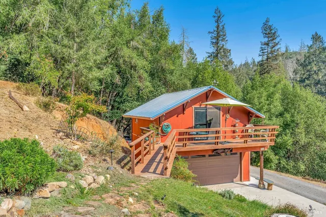 $1,285,625 | 625 Tzabaco Creek Road, Geyserville, CA 95441