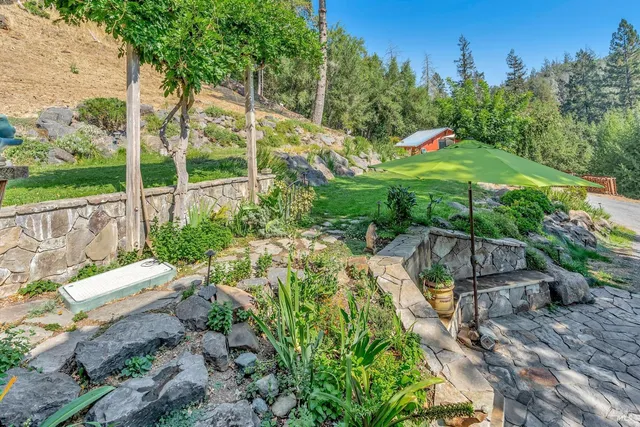 $1,285,625 | 625 Tzabaco Creek Road, Geyserville, CA 95441