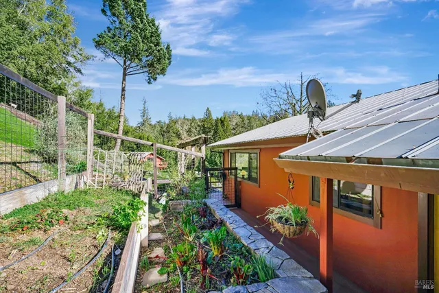 $1,285,625 | 625 Tzabaco Creek Road, Geyserville, CA 95441