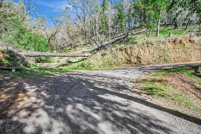 $1,285,625 | 625 Tzabaco Creek Road, Geyserville, CA 95441