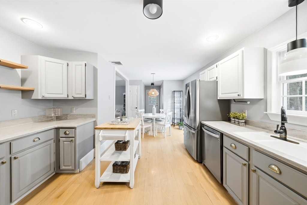 4 Northgate Circle Lexington, MA 02420 - Photo 13 of 42