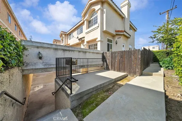 $799,800 | 134 North Atlantic Boulevard, Unit B, Alhambra, CA 91801