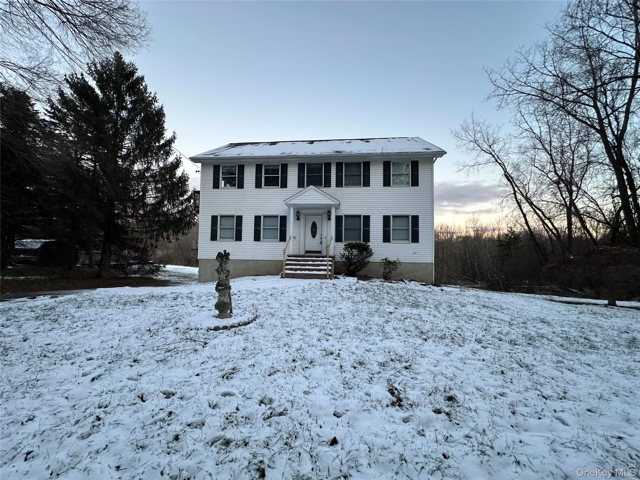 62 New Road Newburgh, NY 12550 - Photo 2 of 14 View of colonial house