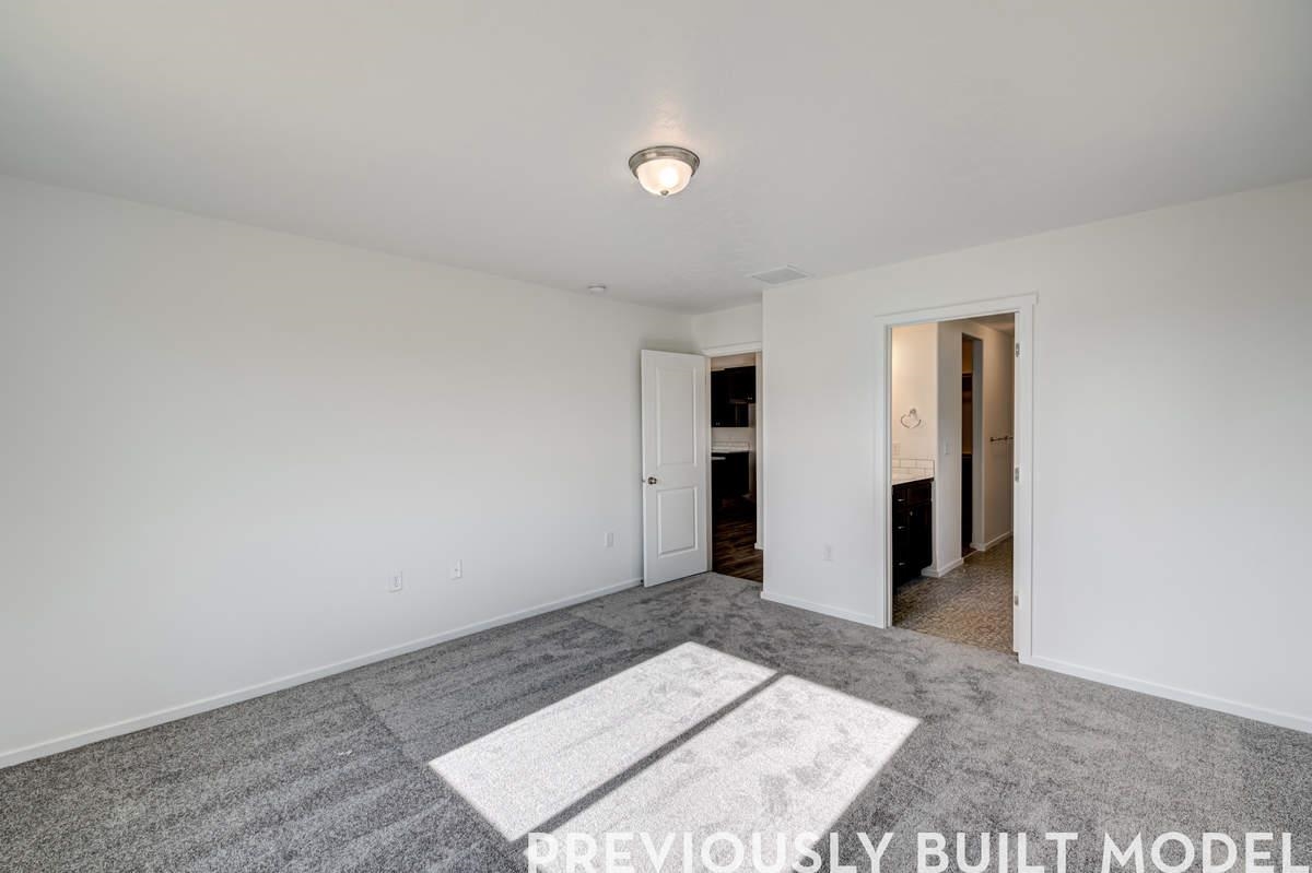 18805 East Riverside Avenue Spokane Valley, WA 99016 - Photo 8 of 13