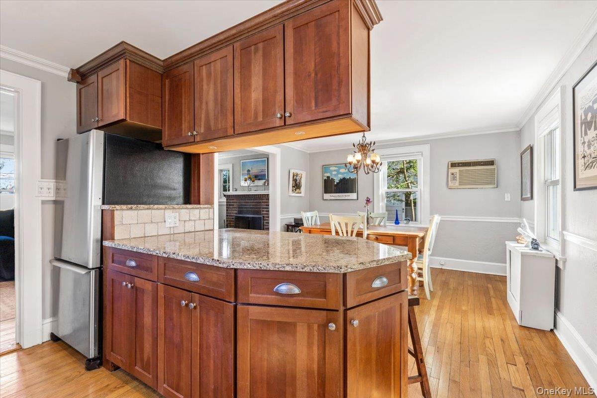 280 Knollwood Road White Plains, NY 10607 - Photo 12 of 36