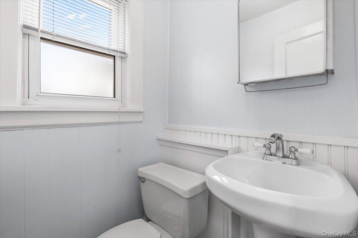 280 Knollwood Road White Plains, NY 10607 - Photo 22 of 36