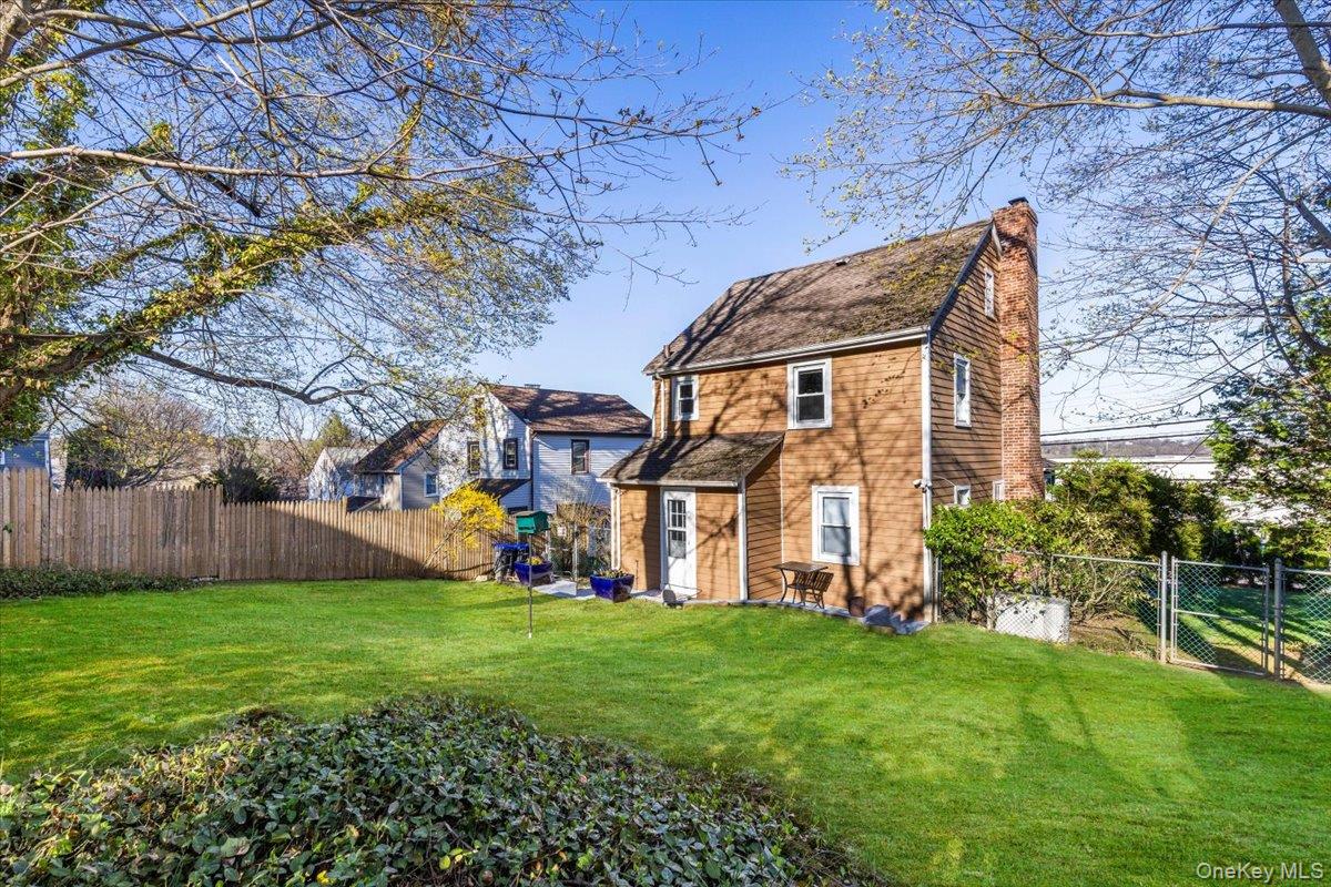 280 Knollwood Road White Plains, NY 10607 - Photo 30 of 36