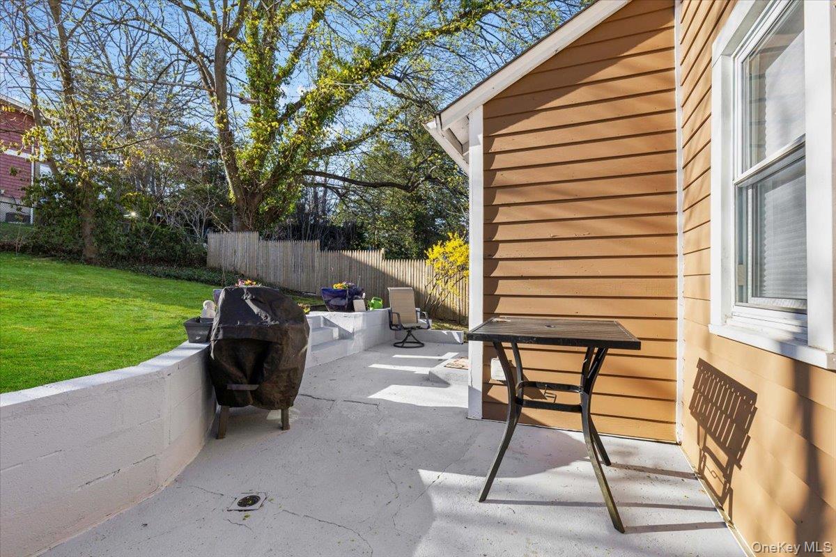 280 Knollwood Road White Plains, NY 10607 - Photo 31 of 36