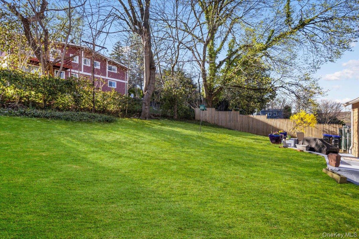 280 Knollwood Road White Plains, NY 10607 - Photo 33 of 36