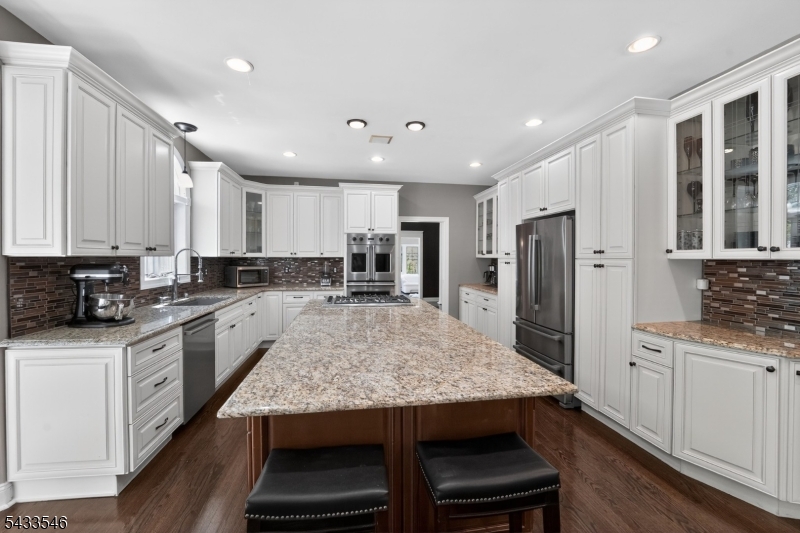 41 Sutton Farm Road Flemington, NJ 08822 - Photo 10 of 28