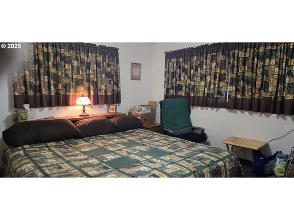 $249,000 | 5230 Azalea-Glen Road, Glendale, OR 97442