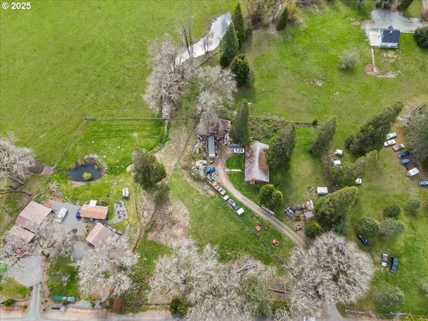 $249,000 | 5230 Azalea-Glen Road, Glendale, OR 97442