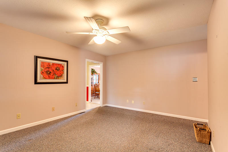8249 Bonanza Road Powell, TN 37849 - Photo 12 of 40 012170809-3-8249BonanzaRdPowellTN-SMALL