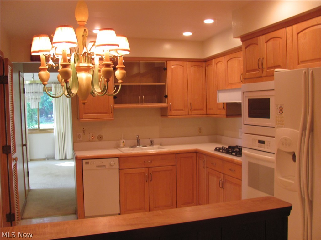 6468 Duval Road Cleveland, OH 44124 - Photo 10 of 15 Gallery Image 10