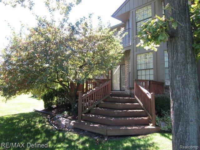 1865 Christy Court Rochester, MI 48309 - Photo 3 of 25 Rear Decking