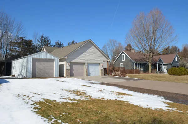 $445,000 | 31066 Cedar Ridge Drive, Lindstrom, MN 55045