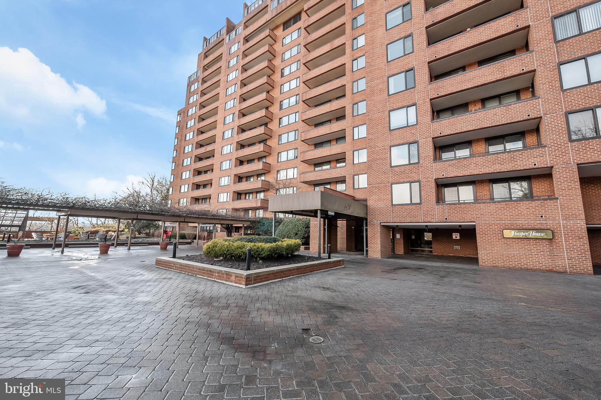 111 Hamlet Hill Road, Unit 807 Baltimore, MD 21210 - Photo 27 of 41 Building Entrance