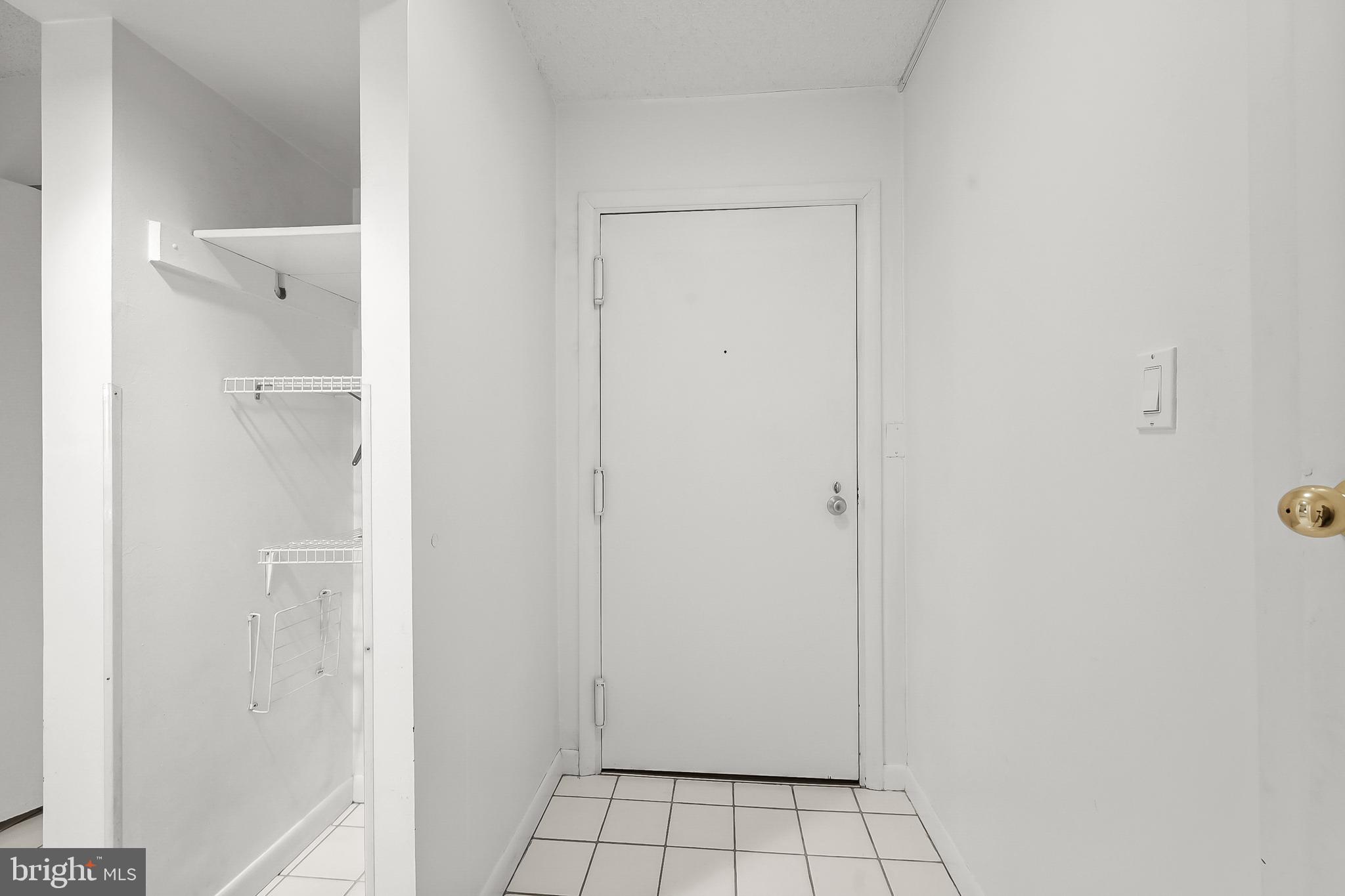 111 Hamlet Hill Road, Unit 807 Baltimore, MD 21210 - Photo 7 of 41 Entry