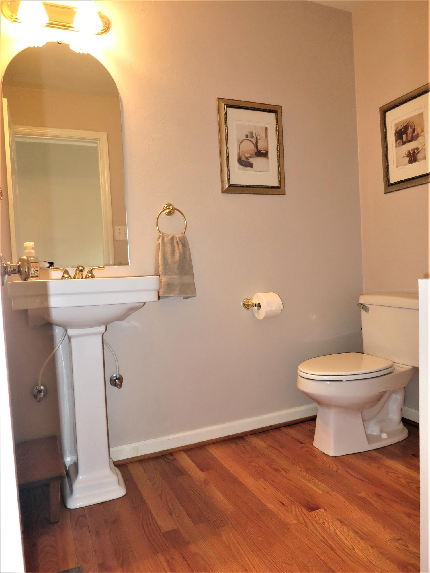 188 Stayman Road Roanoke, VA 24019 - Photo 14 of 40 Half Bath