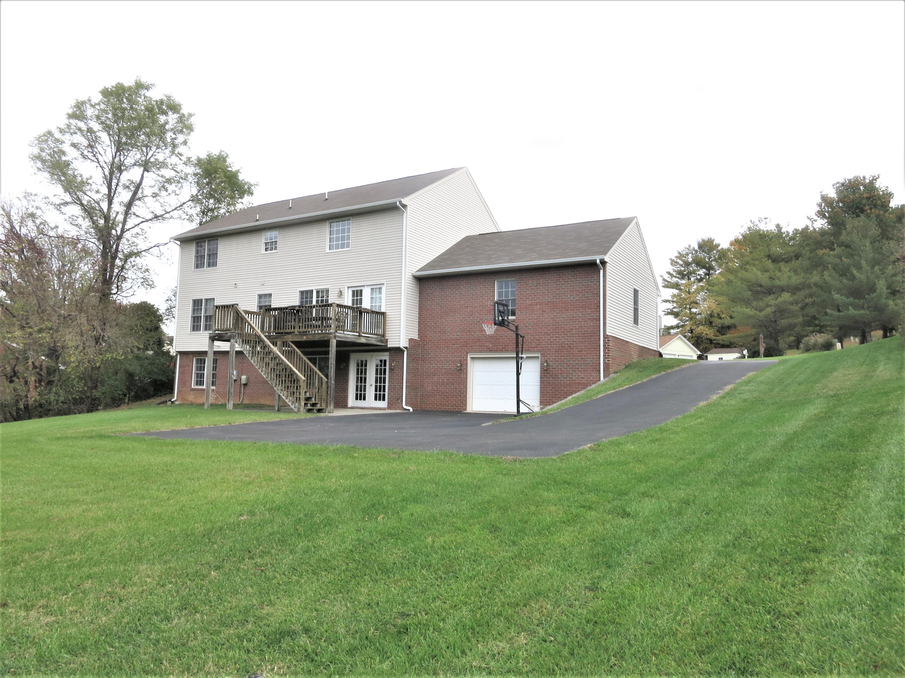 188 Stayman Road Roanoke, VA 24019 - Photo 5 of 40 Back