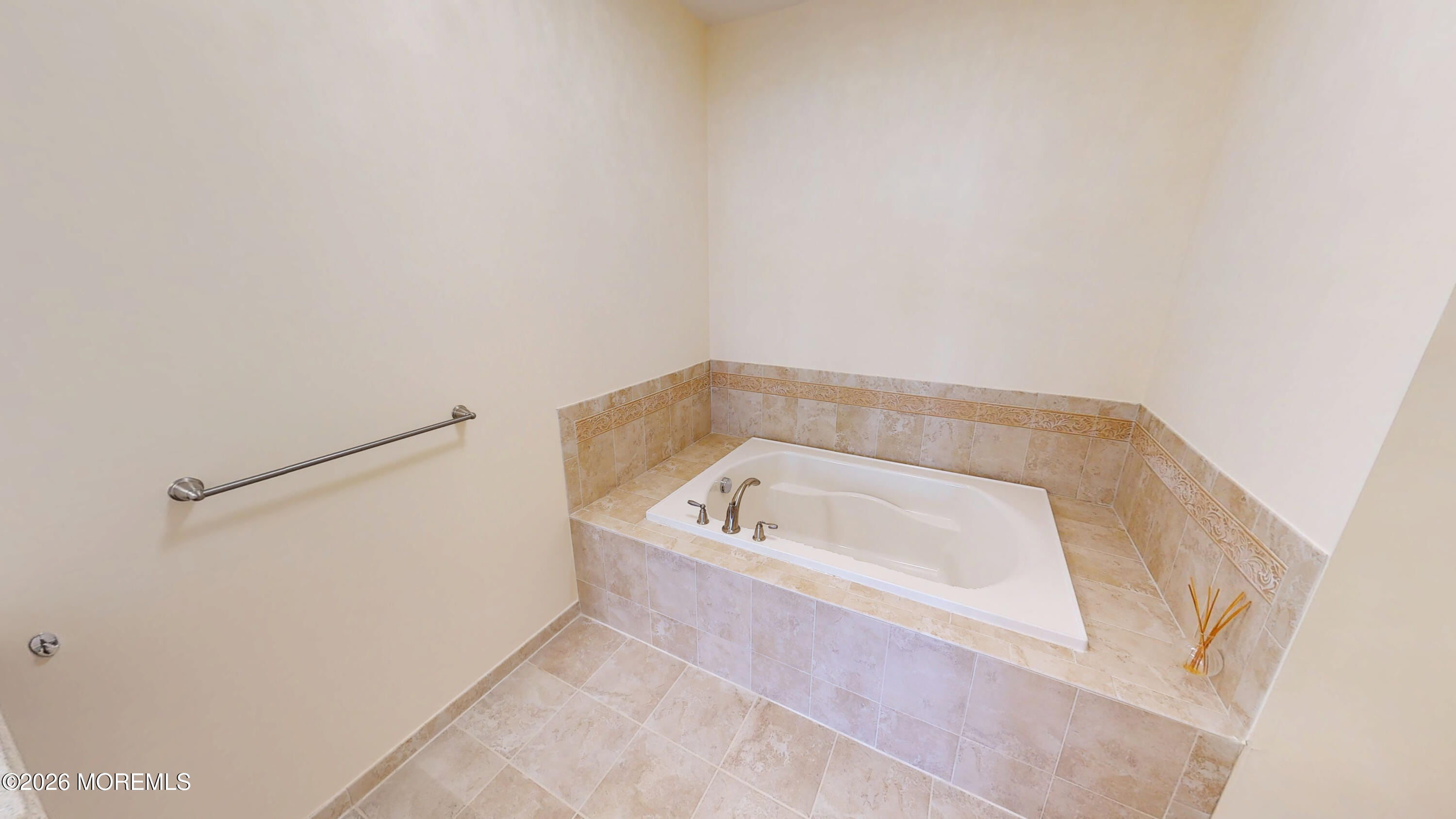 112 Regency Court Morganville, NJ 07751 - Photo 57 of 69 IMG_0529