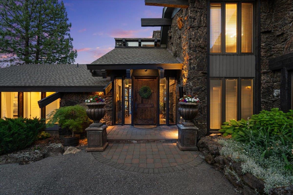 4206 North Indian Bluff Road Spokane, WA 99224 - Photo 1 of 50