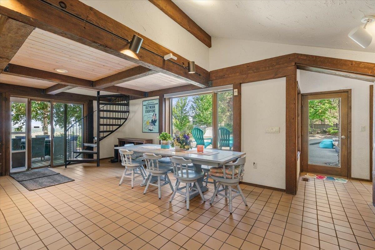 4206 North Indian Bluff Road Spokane, WA 99224 - Photo 17 of 50