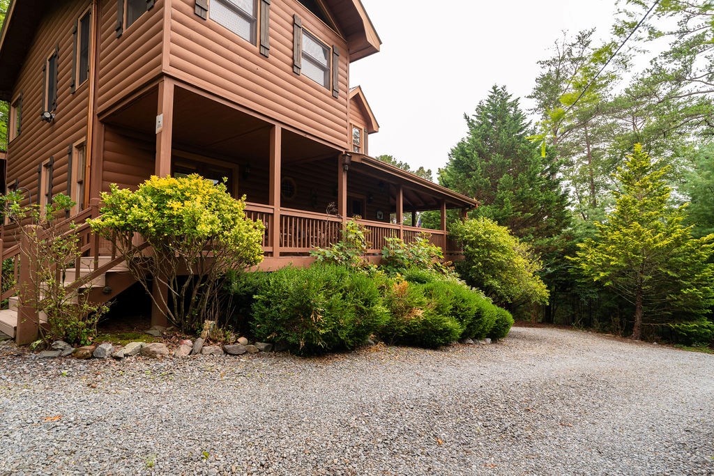 120 Foxfire Road Blue Ridge, GA 30513 - Photo 21 of 55 a house that has a lot of plants in it