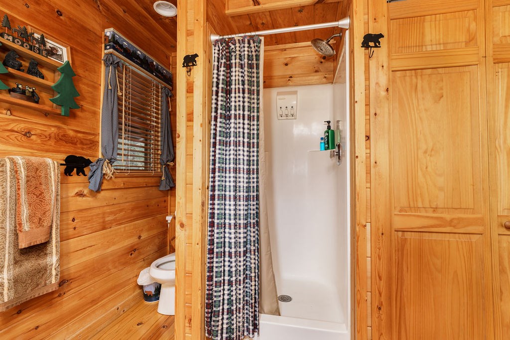 120 Foxfire Road Blue Ridge, GA 30513 - Photo 46 of 55 a view of a bathroom