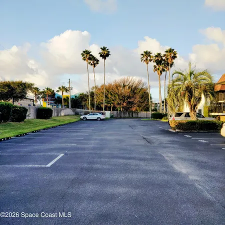 $1,600 | 200 St Lucie Lane, Unit 604, Cocoa Beach, FL 32931
