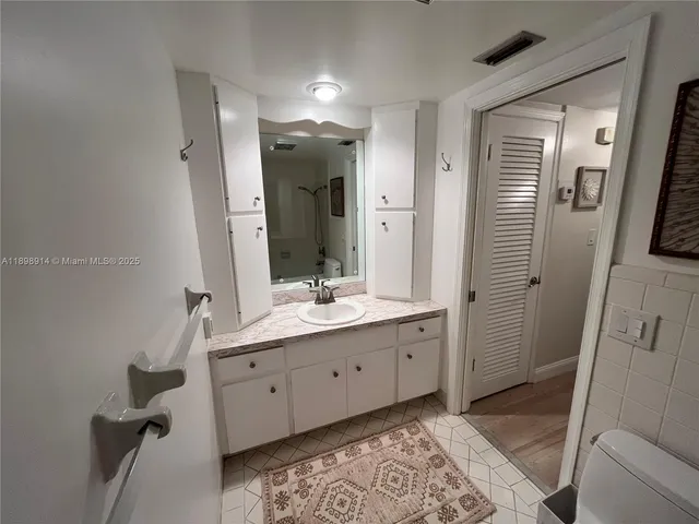 $369,000 | 3050 Northeast 48th Street, Unit 205, Fort Lauderdale, FL 33308